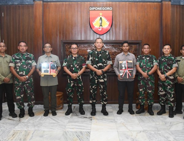 Pangdam IV/Diponegoro Perkuat Pendam dengan Kamera Profesional dan Seragam Tactical Office Modern